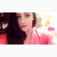 Christine  Falcon的照片