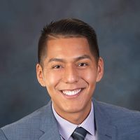 Edwin Zhingri German的照片