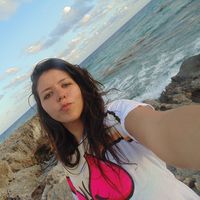 Angie Marrufo的照片