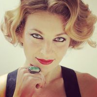 Sara McKensi的照片