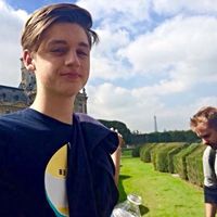 Aston Mayer的照片