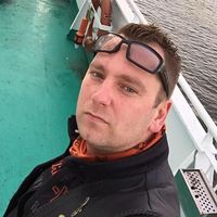 Simon Surovvka的照片