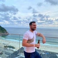 Aaron  Thorio的照片