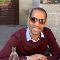 Aziz  Kerrou的照片