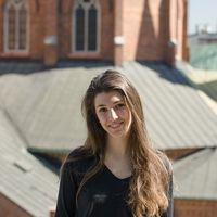 Marie Bally的照片