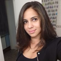 Debora Lopes's Photo