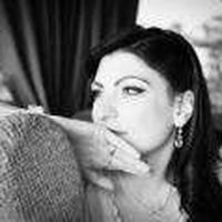 Irene Lo Castro的照片