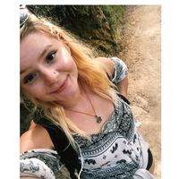 Emily Kósa的照片