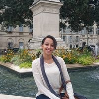 ZINEB BABAHOUARI的照片