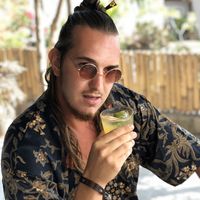 Alexander Brunker的照片