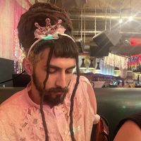 Lili Nazarov's Photo