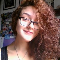 Larissa Batista's Photo