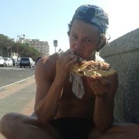 Guillaume Deleuze的照片