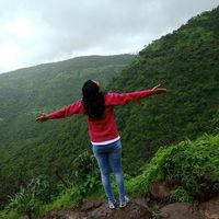 Thamatam Urmila的照片