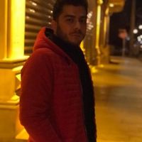 Arash Younesi的照片