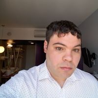 Bradley Redmond的照片