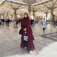 Riana Tifani's Photo