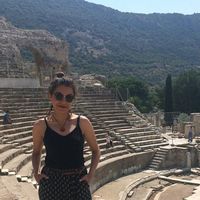 Kardelen Akar的照片