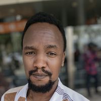 Eric Kirimi的照片