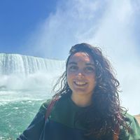 Joëlle Gonzales's Photo