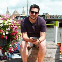 James Noble的照片