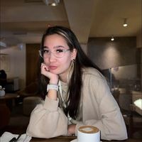 Арина Мирзабекова's Photo