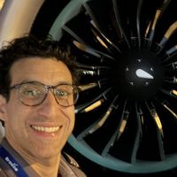 Melih Akbulut的照片