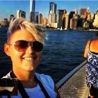 hayley smith的照片