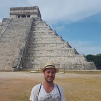 Mihály Danicek的照片