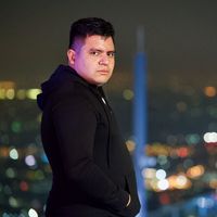 Xavier Vasquez的照片