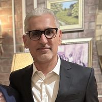 Asher Faisel Khan的照片