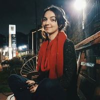 Gabi Cardoso的照片