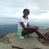 Gloria  Nyaega的照片