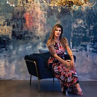 Christina V的照片