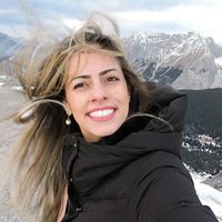 Caroline Gomes's Photo