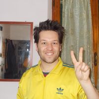 Maurizio Capone的照片