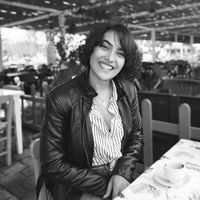 necla demir的照片