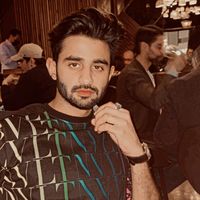 Vivan Bhalla的照片