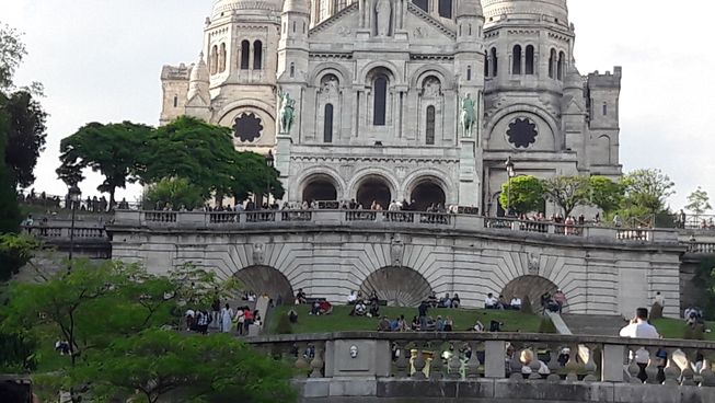 Weekly Picnic At Montmartre Paris Ile De France France