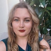 Zoe Platt-Young的照片