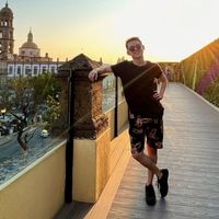 Alexis Velazquez的照片