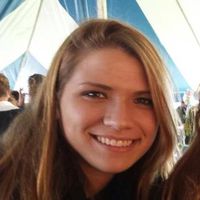 Brianna Button的照片