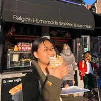 Poala  Canaya's Photo