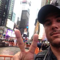 Bobby Kneeland的照片