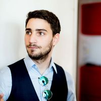 Antonin Kelevra的照片