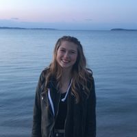 Brittany Host的照片