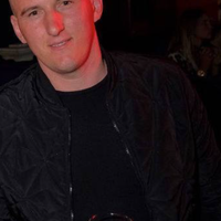 Edison Cahani的照片