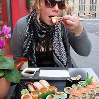 PIA LUNA PINEAPPLE's Photo