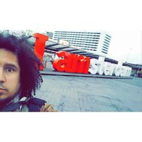 Nicholas Vincent Romero的照片