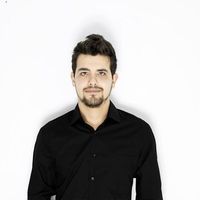 Hector Moreno的照片